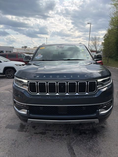 Used 2025 Jeep Wagoneer Series III w/ Premium Group I image 2