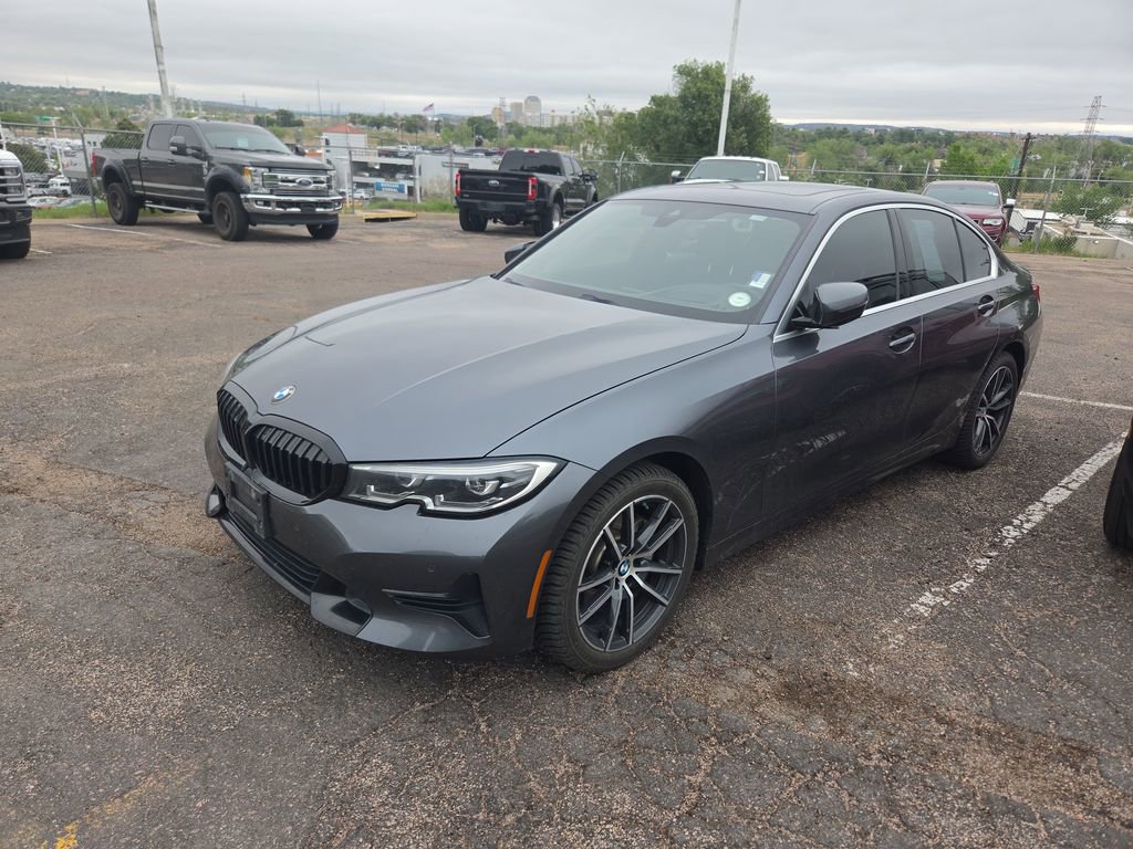Used 2019 BMW 330i xDrive Sedan w/ Premium Package AWD/4WD image 4
