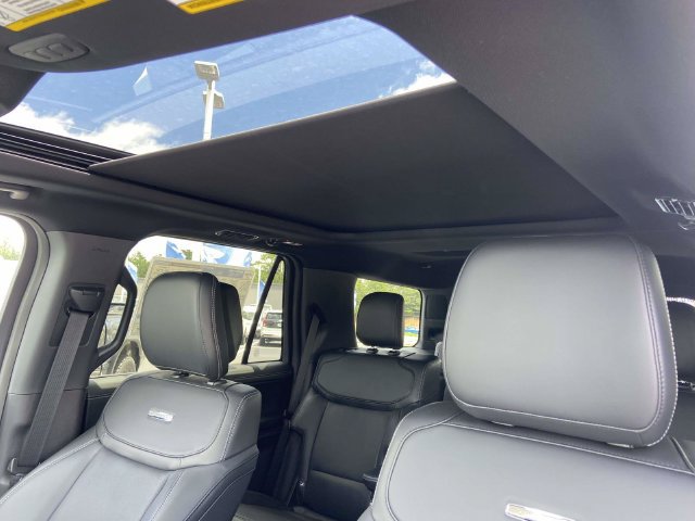 New 2026 Ford Expedition Platinum w/ Stealth Appearance Package AWD/4WD image 10
