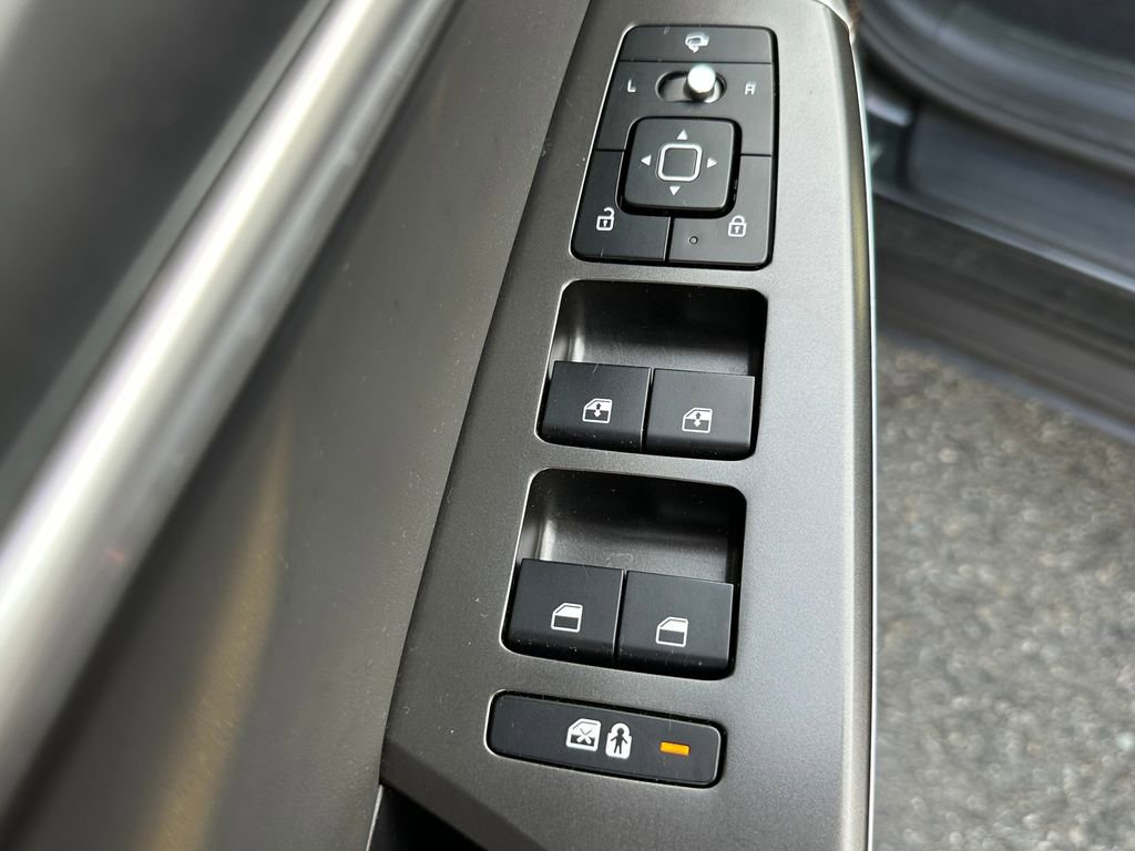 Used 2023 Kia EV6 Light image 22