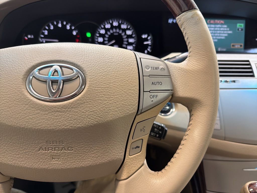 Used 2009 Toyota Avalon Limited FWD image 27