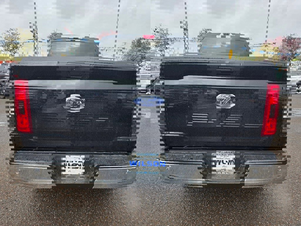 Used 2023 Ford F150 XLT image 4