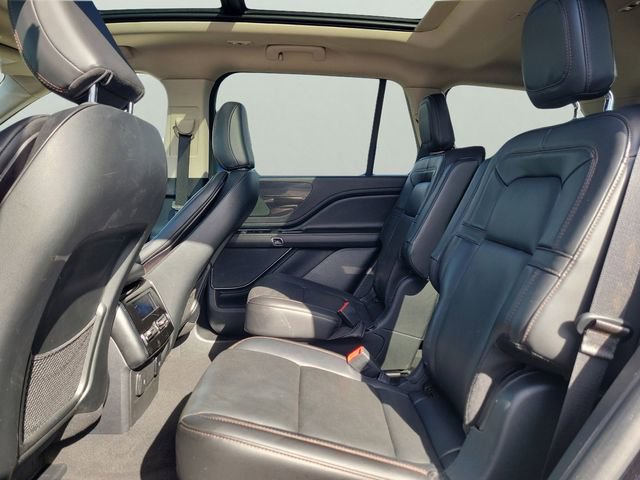 Used 2023 Lincoln Aviator Reserve RWD image 11