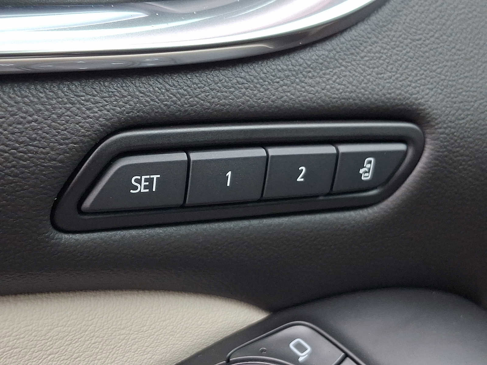 Certified 2022 Buick Enclave Premium w/ Surround and Sites Package image 33