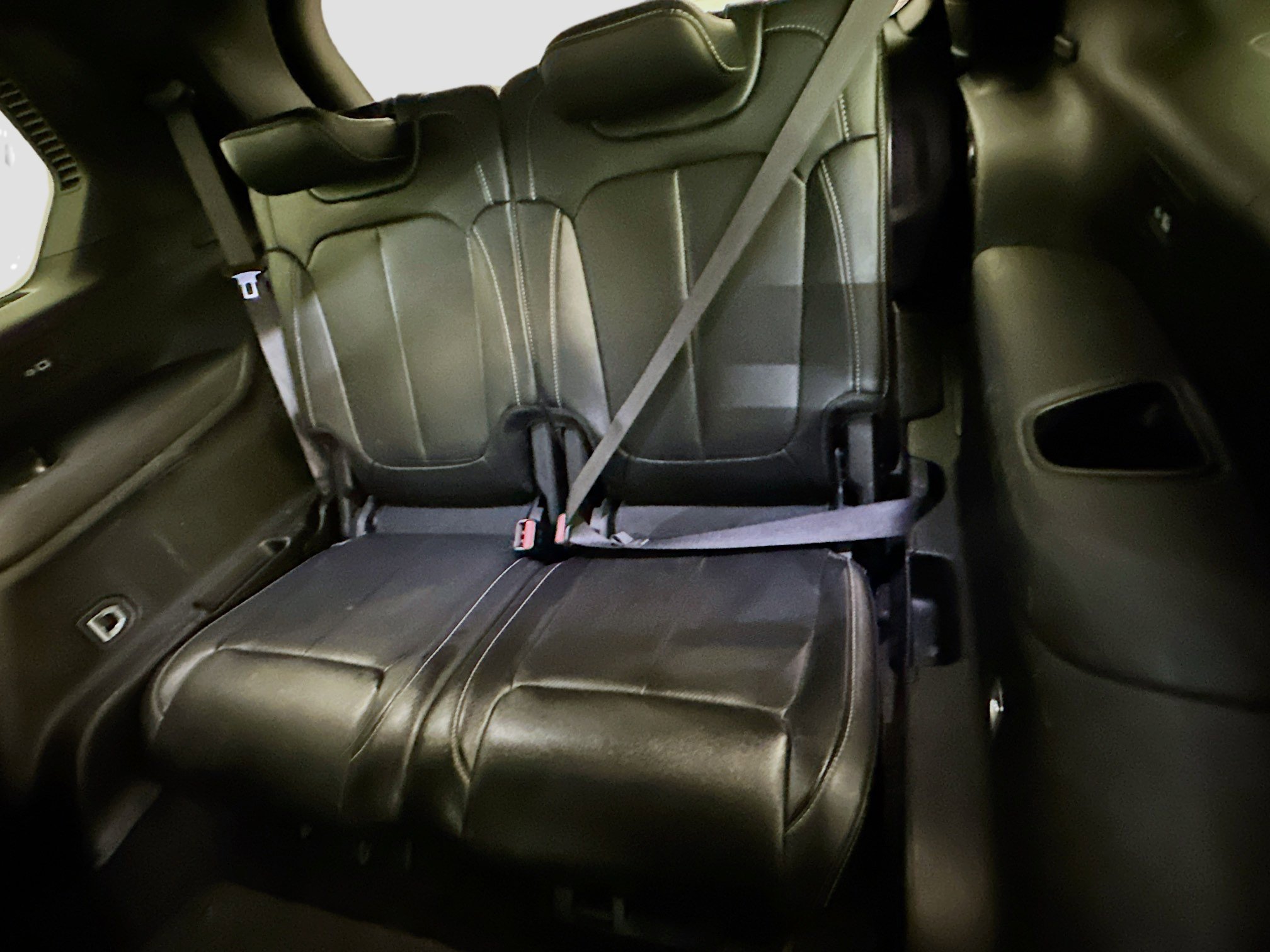 Used 2024 Jeep Grand Cherokee L Limited w/ Luxury Tech Group II image 31