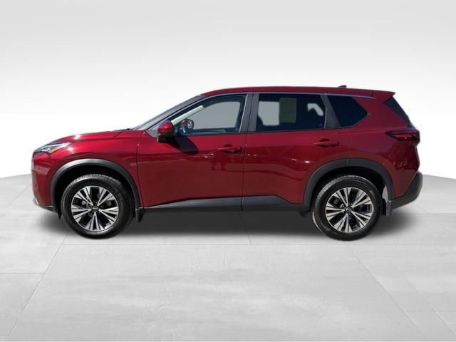 Used 2023 Nissan Rogue SV image 3