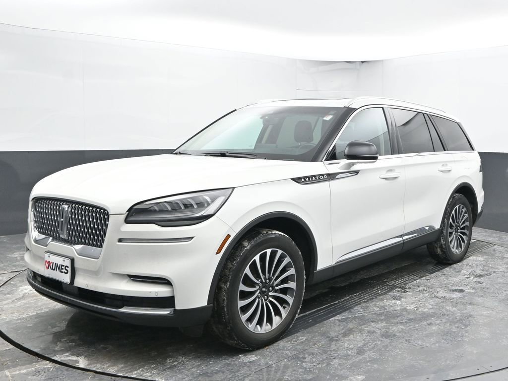 Used 2023 Lincoln Aviator AWD w/ Premium Package image 6