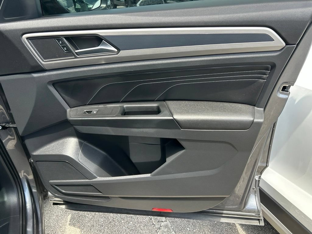 Used 2020 Volkswagen Atlas Cross Sport SEL FWD image 46