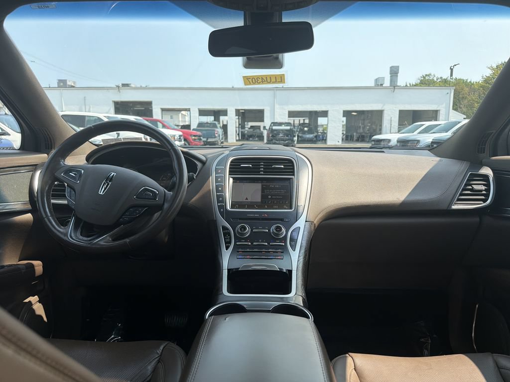 Used 2017 Lincoln MKX Reserve w/ Lincoln MKX Climate Package AWD/4WD image 18
