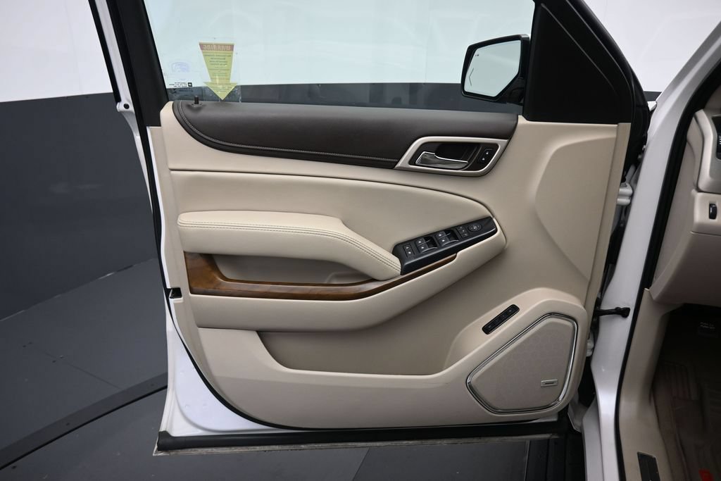 Used 2019 GMC Yukon XL Denali w/ Denali Ultimate Package AWD/4WD image 9