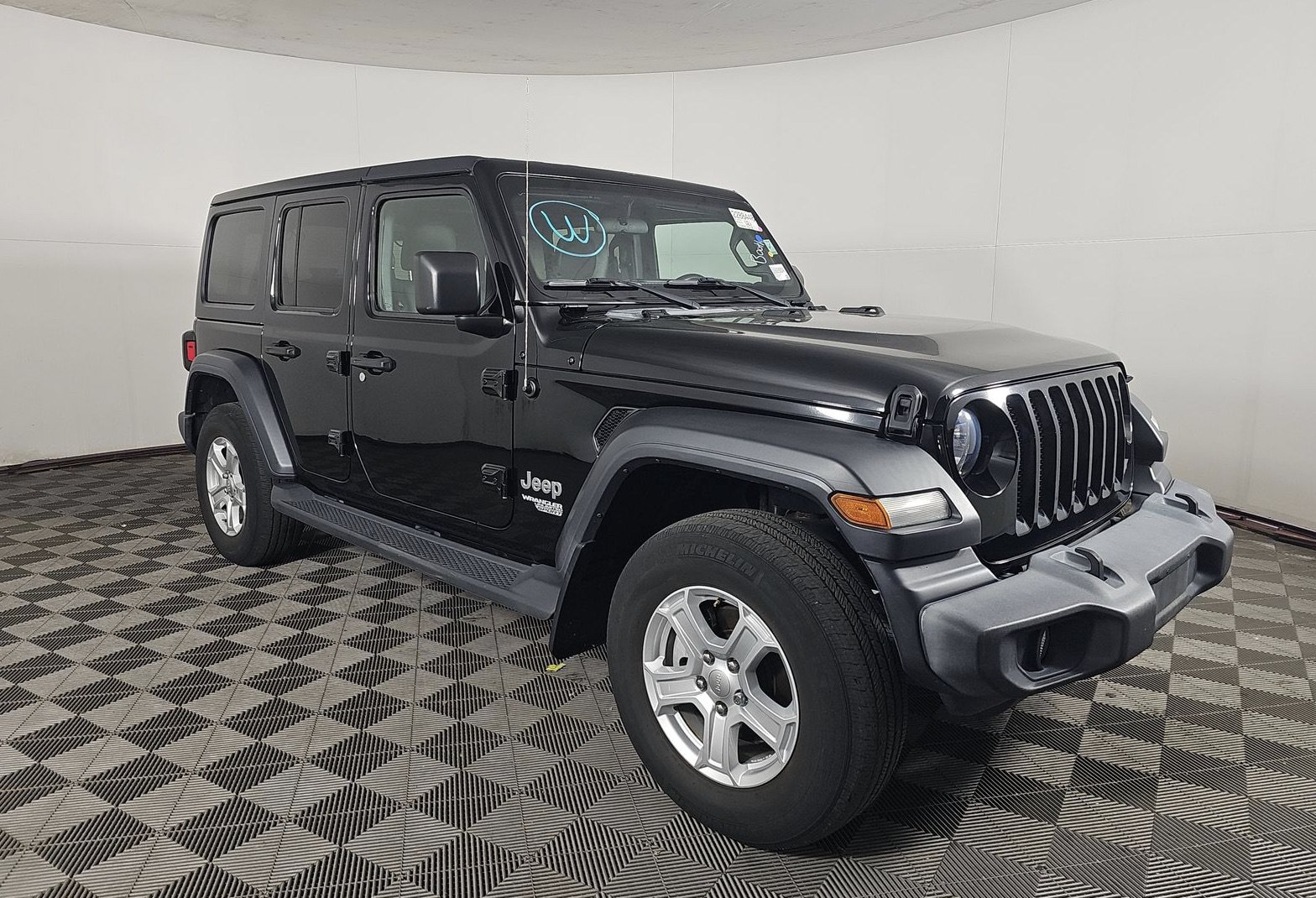 Used 2020 Jeep Wrangler Unlimited Sport S AWD/4WD image 3