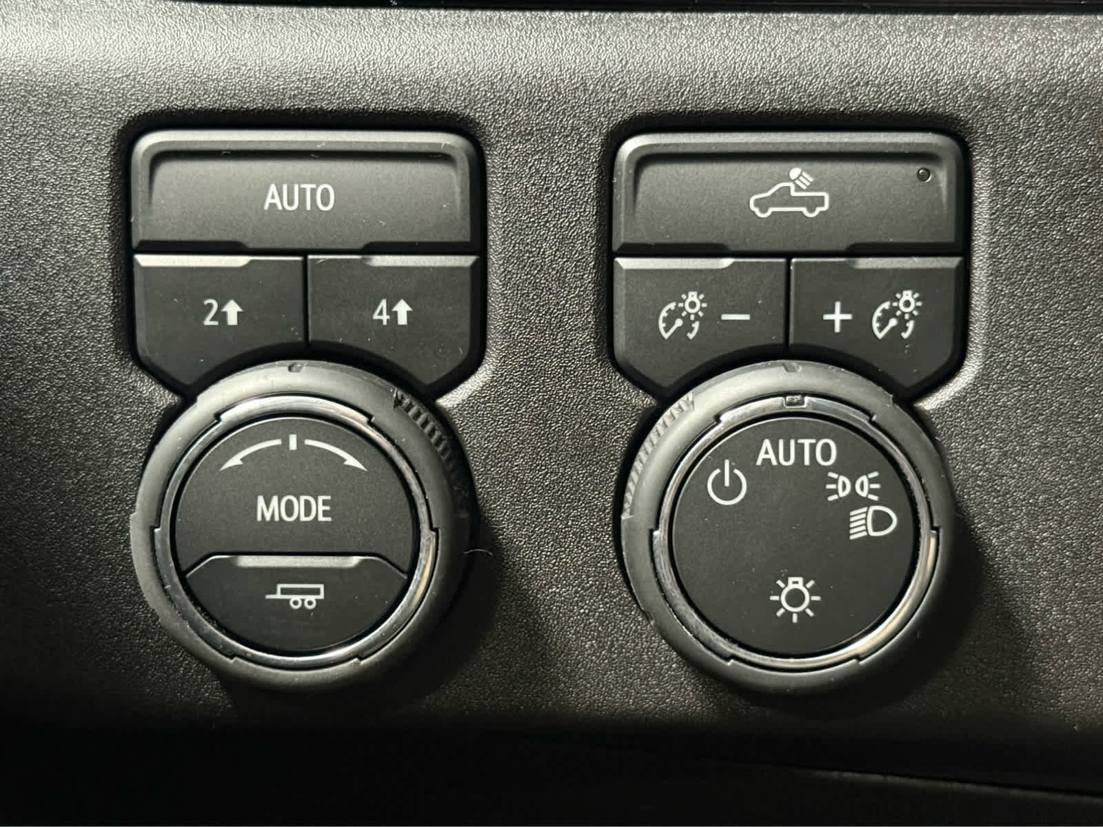 Certified 2025 Chevrolet Silverado 1500 LT image 26