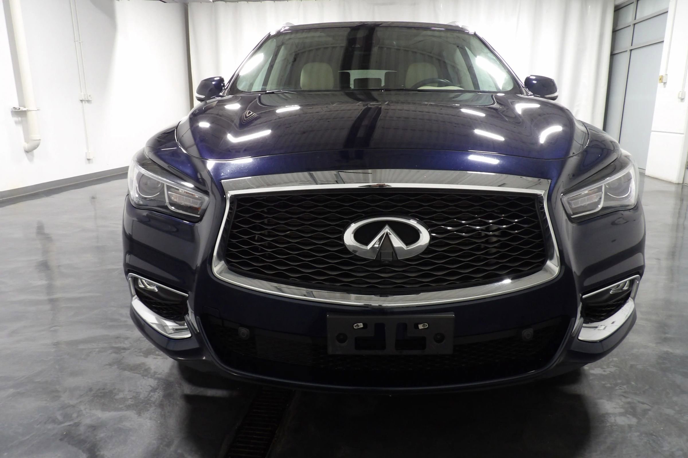 Used 2020 INFINITI QX60 Luxe w/ Essential Package AWD/4WD image 3