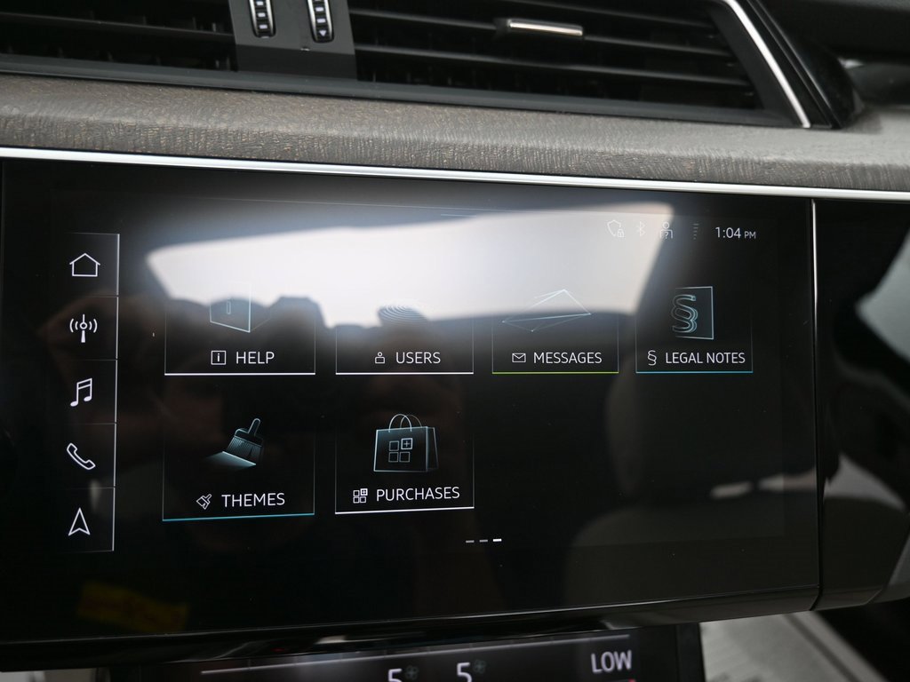 Used 2024 Audi Q8 e-tron Premium image 16