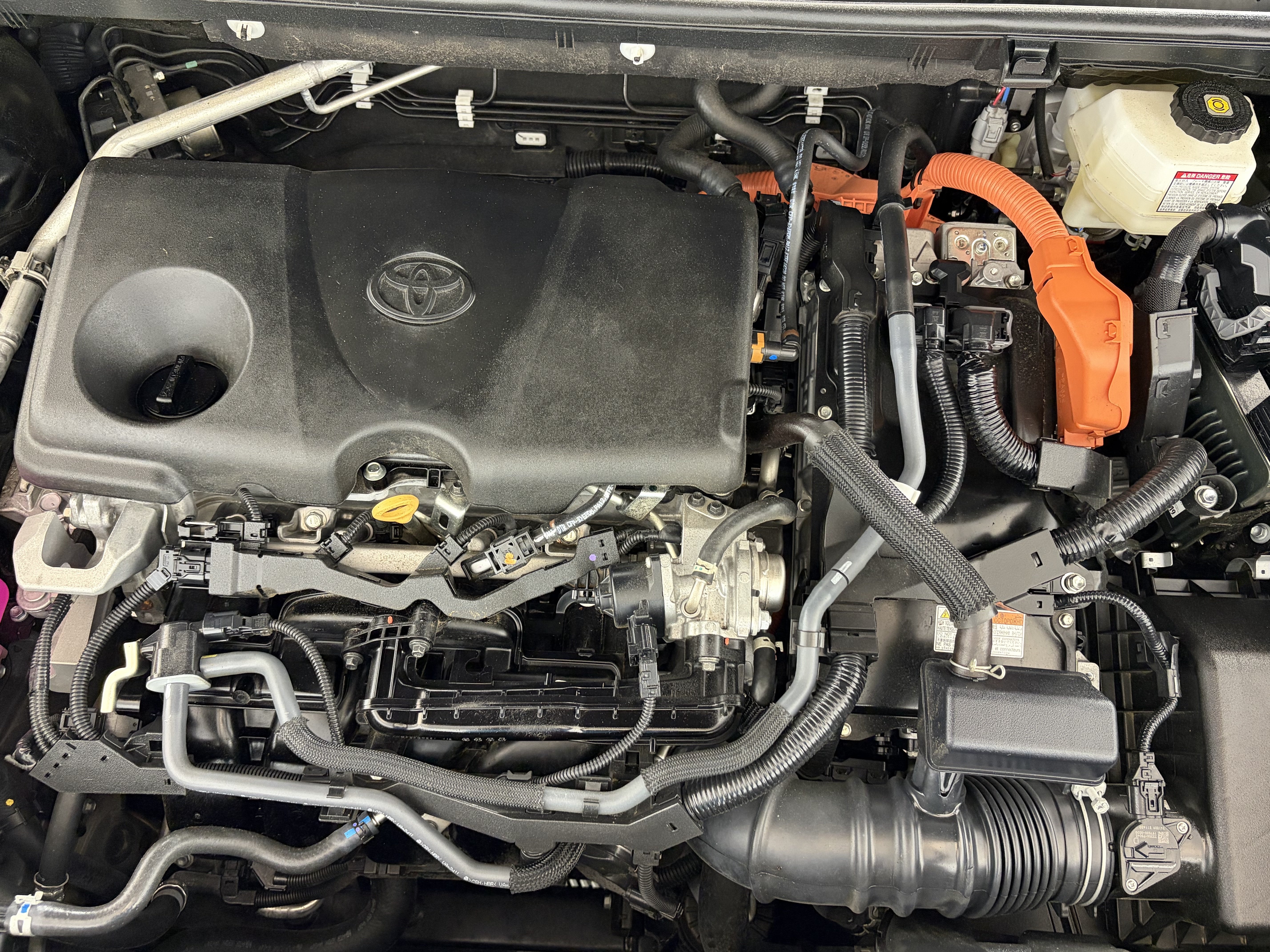 Used 2025 Toyota RAV4 XLE AWD/4WD image 11