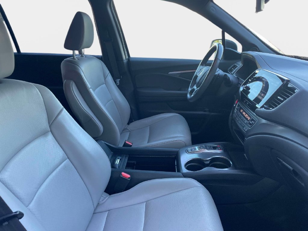 Used 2023 Honda Passport EX-L image 10