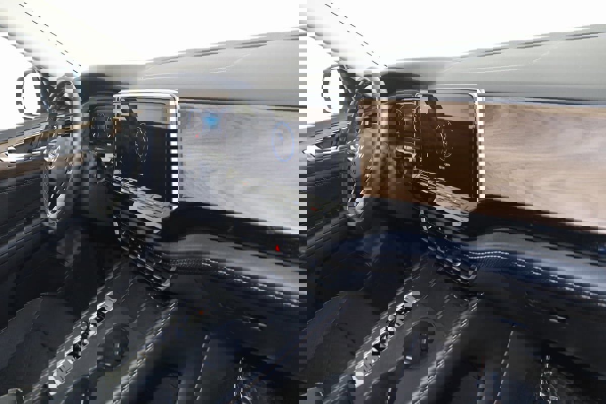 Used 2024 Volkswagen Atlas SE image 39