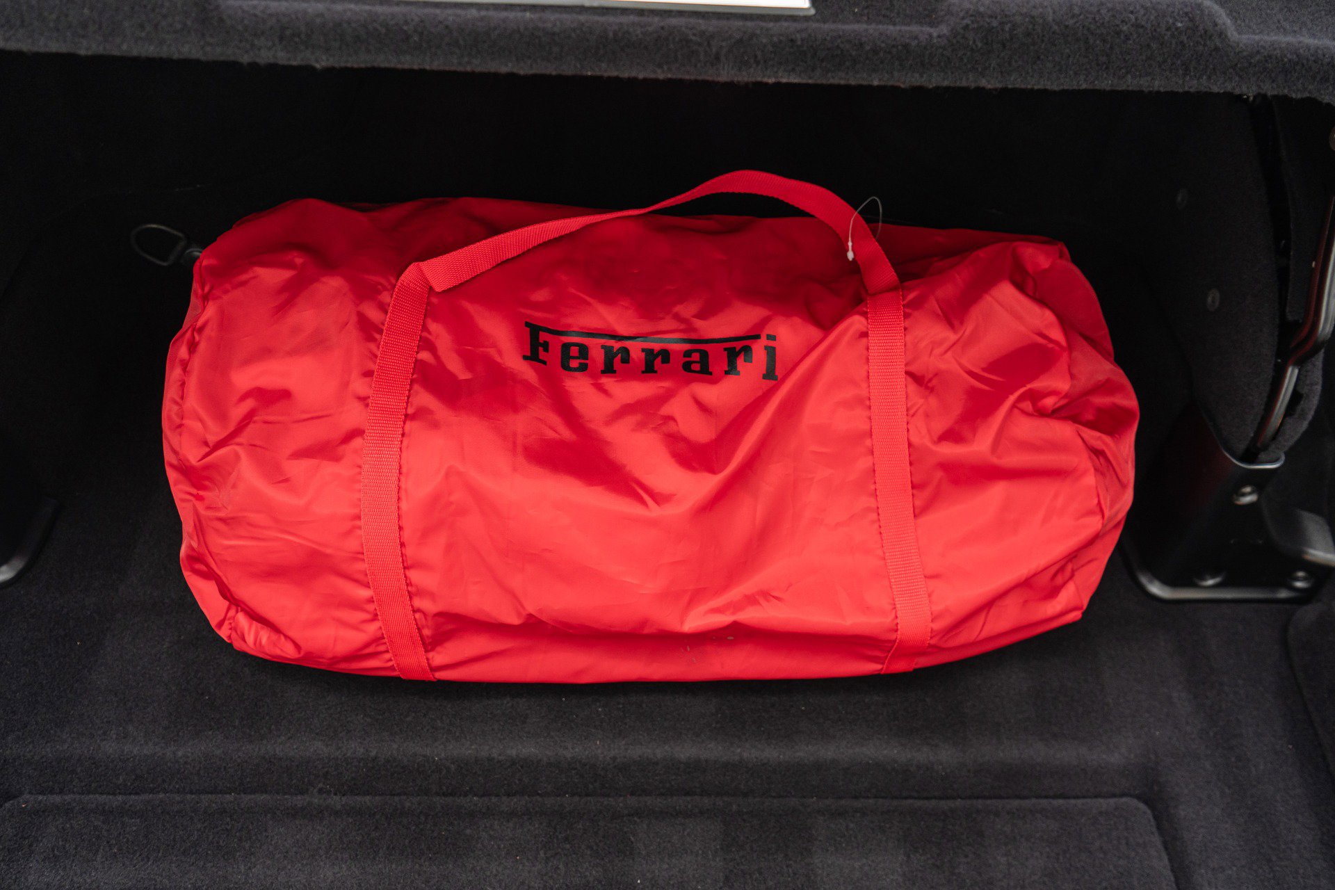 Used 2015 Ferrari California T image 33