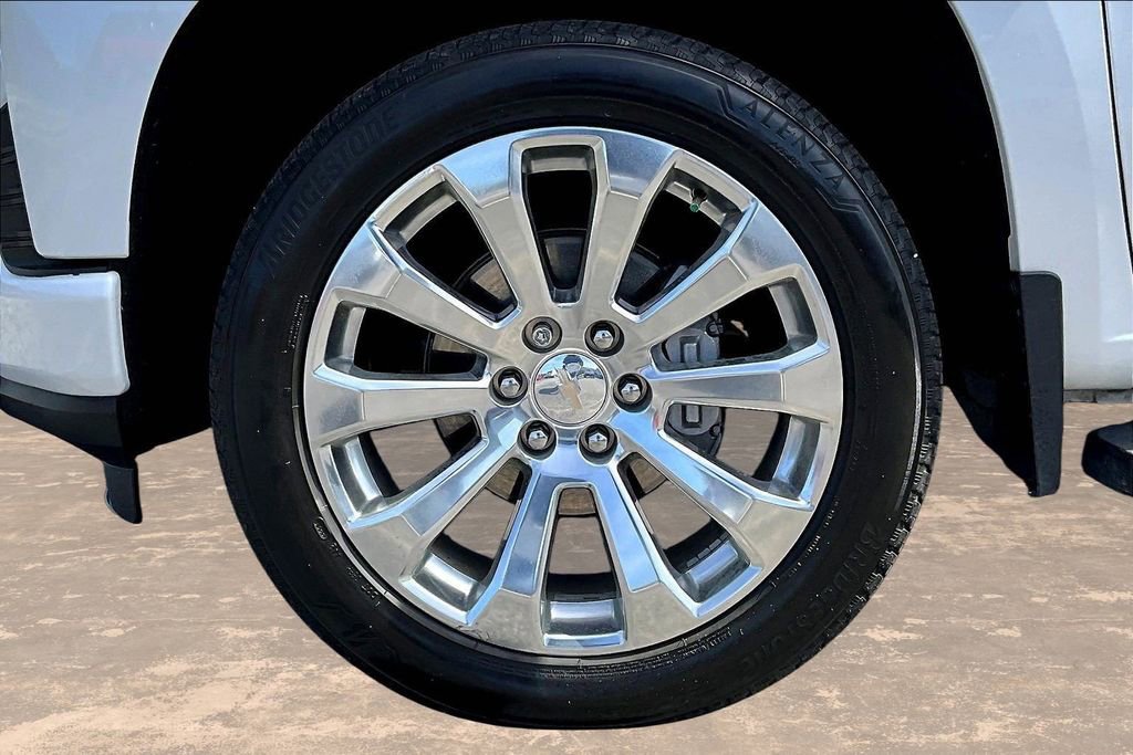 Used 2022 Chevrolet Silverado 1500 High Country w/ Technology Package image 36