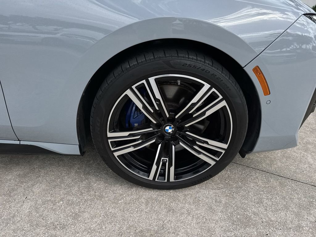 Used 2023 BMW 760i xDrive image 61