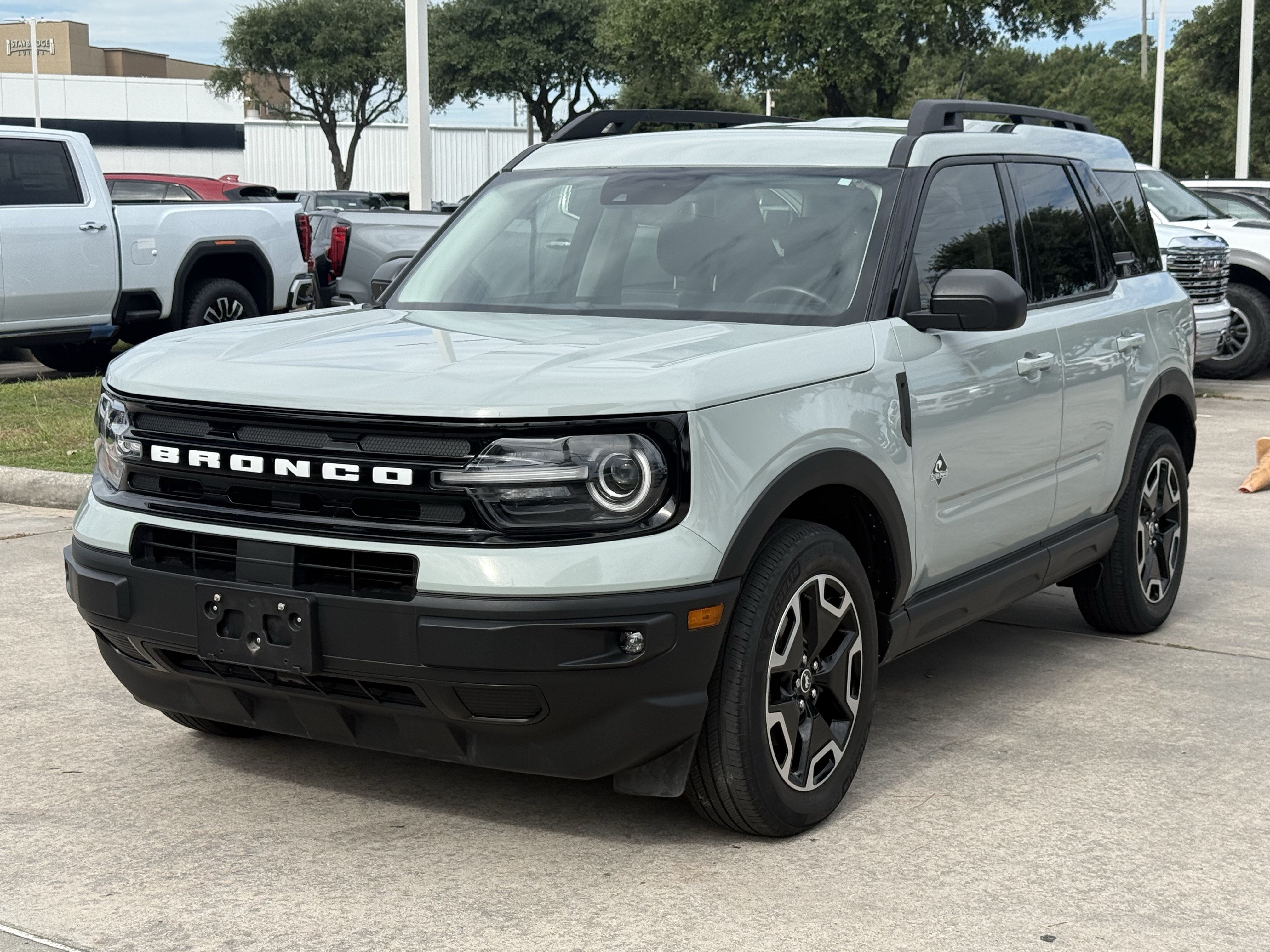 Used 2023 Ford Bronco Sport Outer Banks w/ Tech Package AWD/4WD image 9