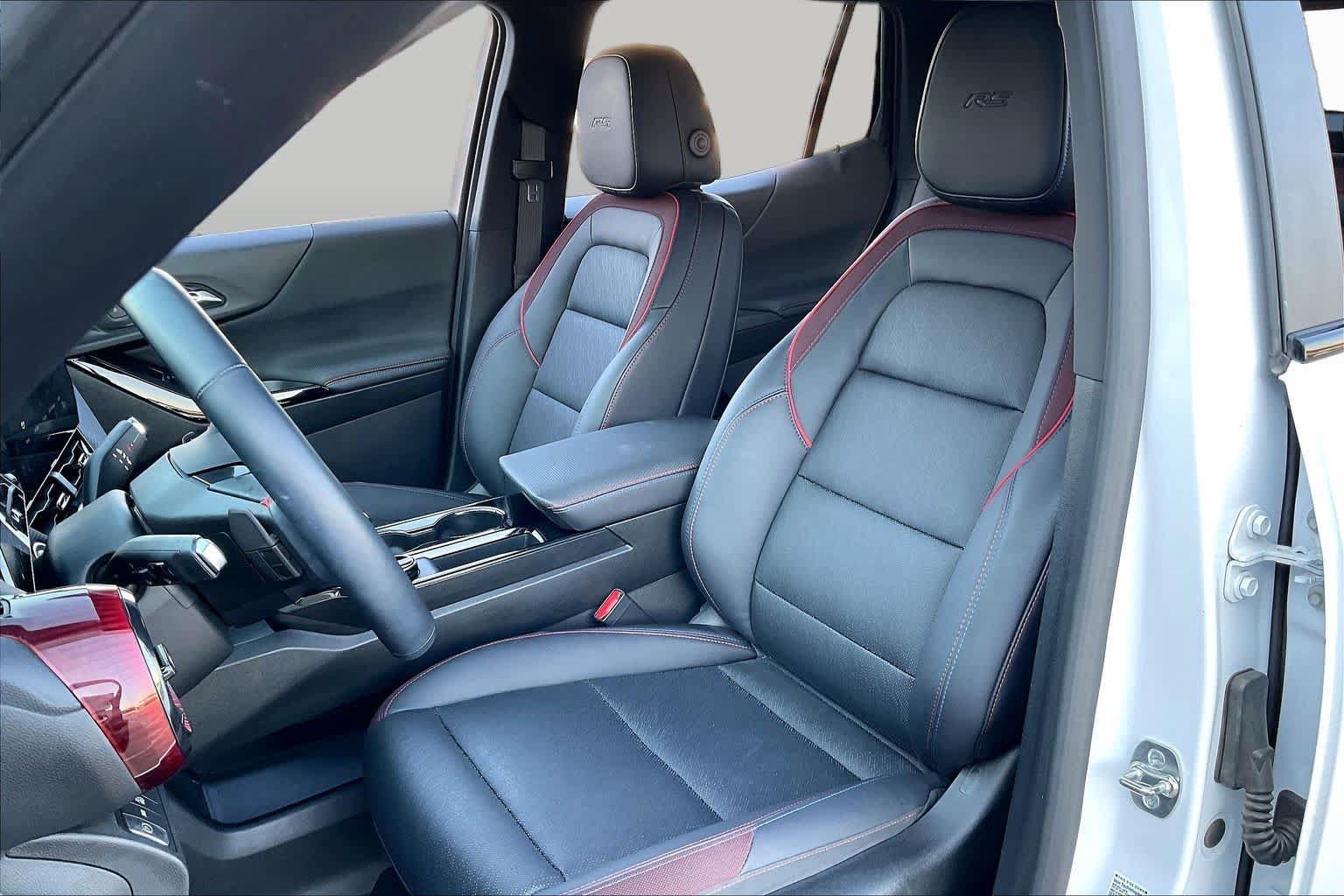 Certified 2025 Chevrolet Equinox RS w/ Safety and Technology Package AWD/4WD image 9