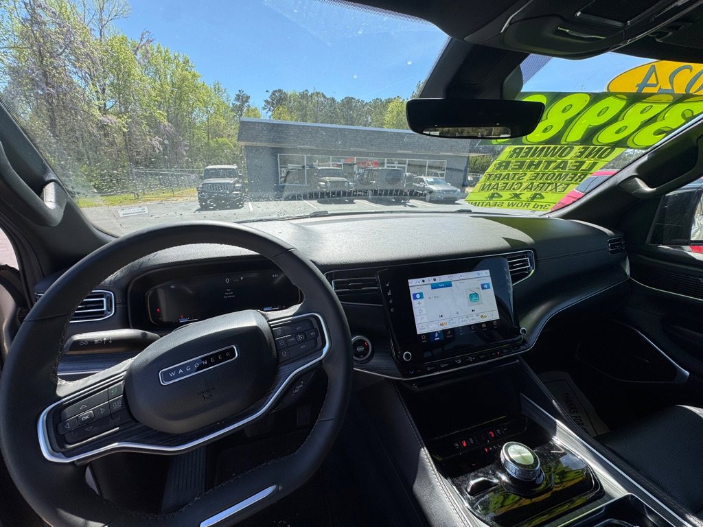 Used 2024 Jeep Wagoneer L Series II w/ Flexible Seating Group image 14