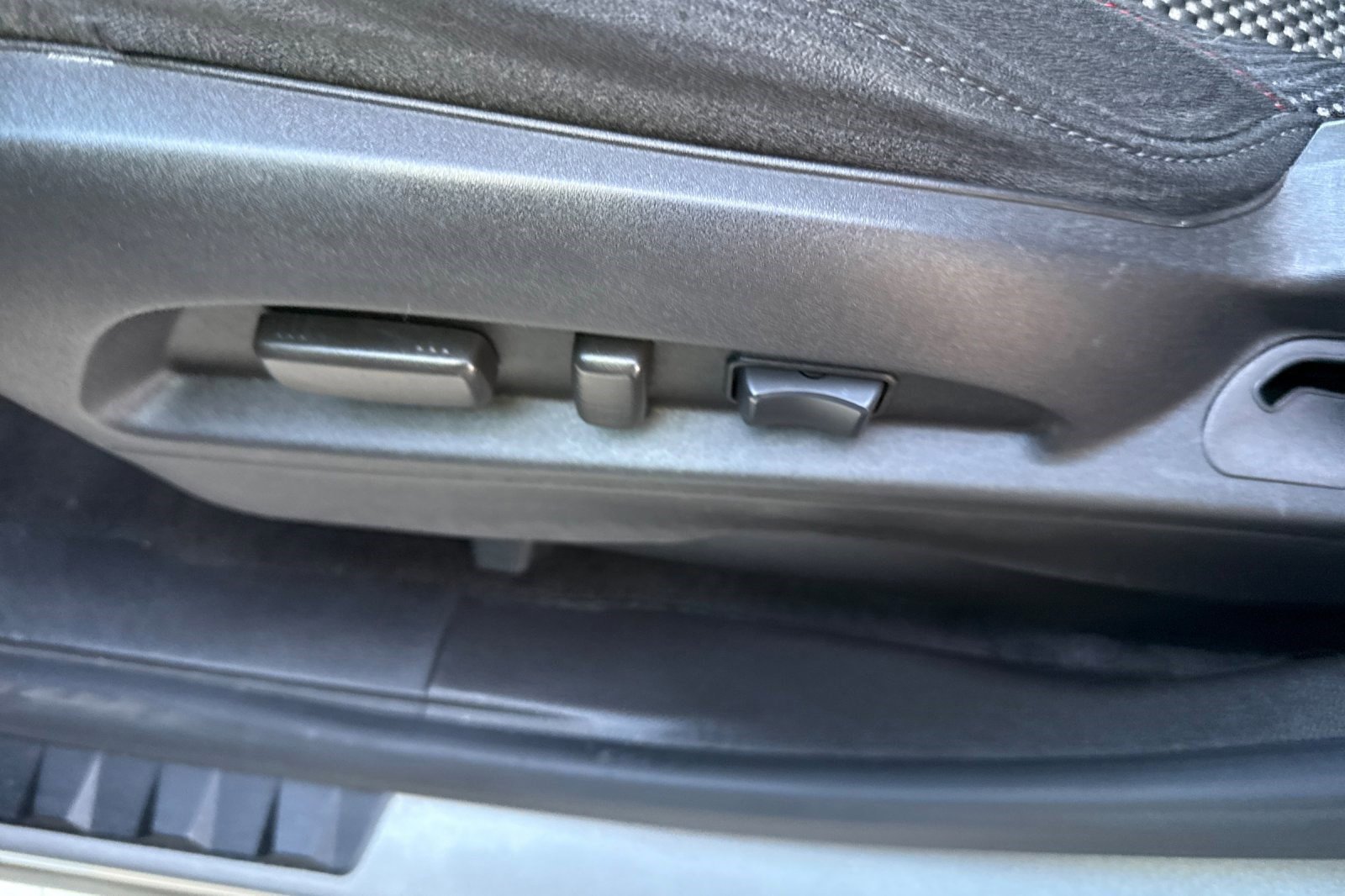 Used 2012 Chevrolet Equinox LT w/ Driver Convenience Package FWD image 13