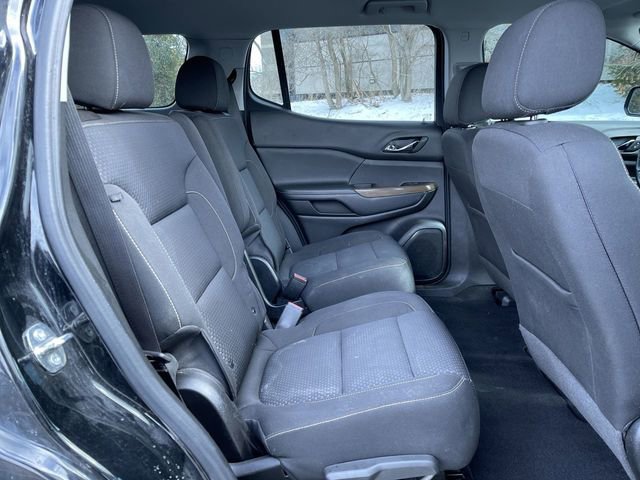Used 2023 GMC Acadia SLE image 28