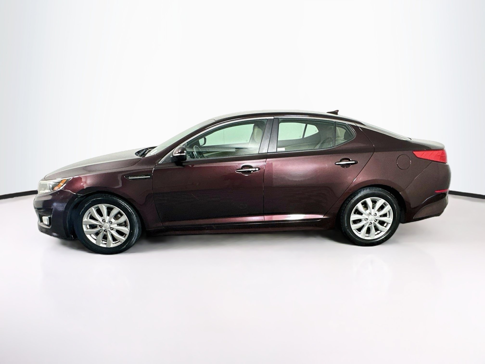 Used 2015 Kia Optima LX FWD image 4