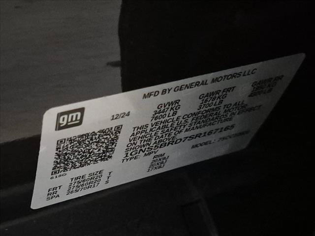 Certified 2025 Chevrolet Suburban LS RWD image 18