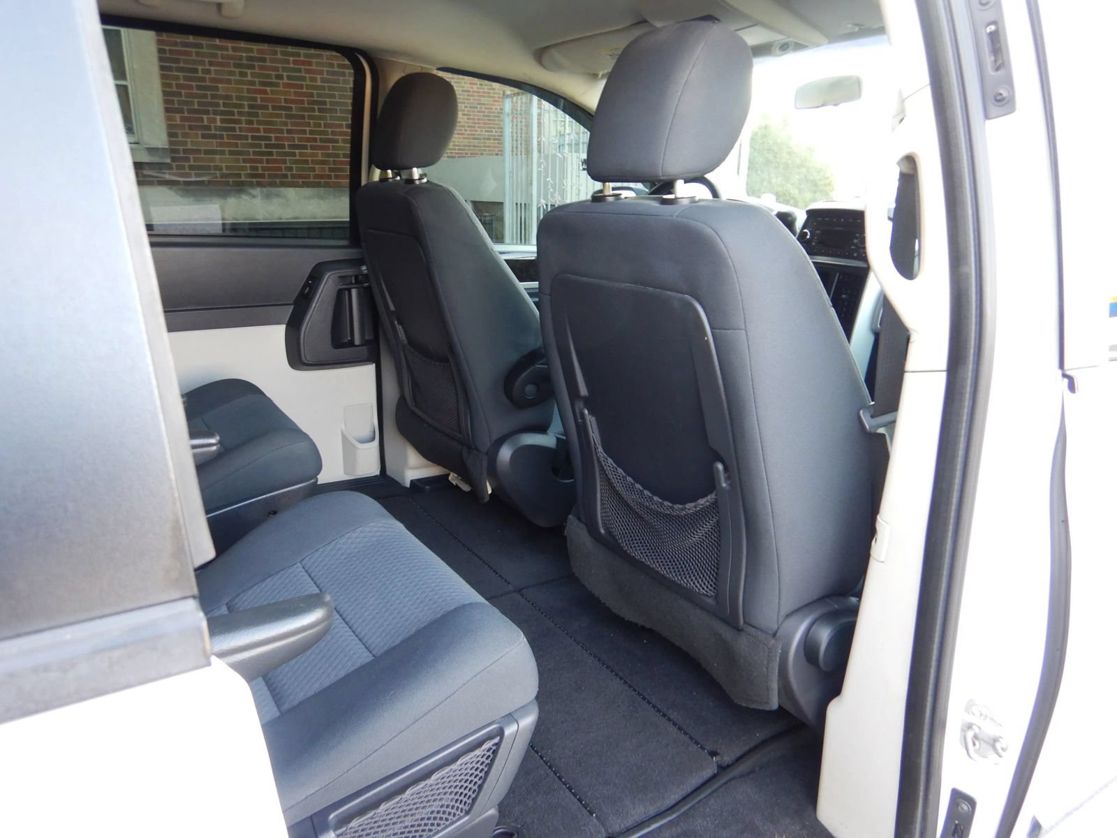 Used 2010 Dodge Grand Caravan SXT FWD image 20