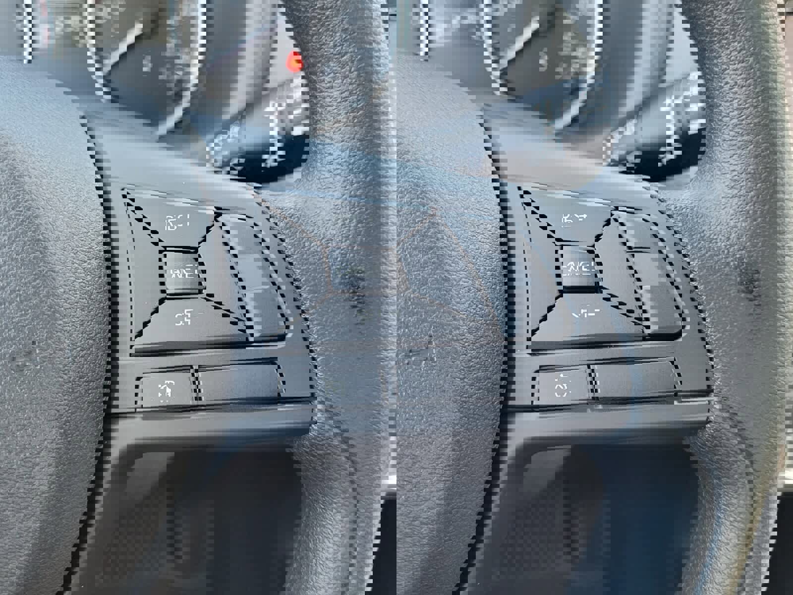 New 2025 Nissan Kicks Play S image 13