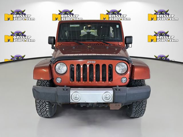 Used 2014 Jeep Wrangler Unlimited Sahara w/ Connectivity Group AWD/4WD image 2