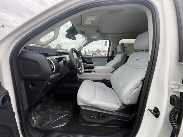 New 2025 Ford Expedition Platinum image 12