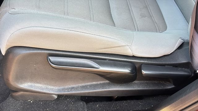 Used 2019 Honda CR-V LX image 22