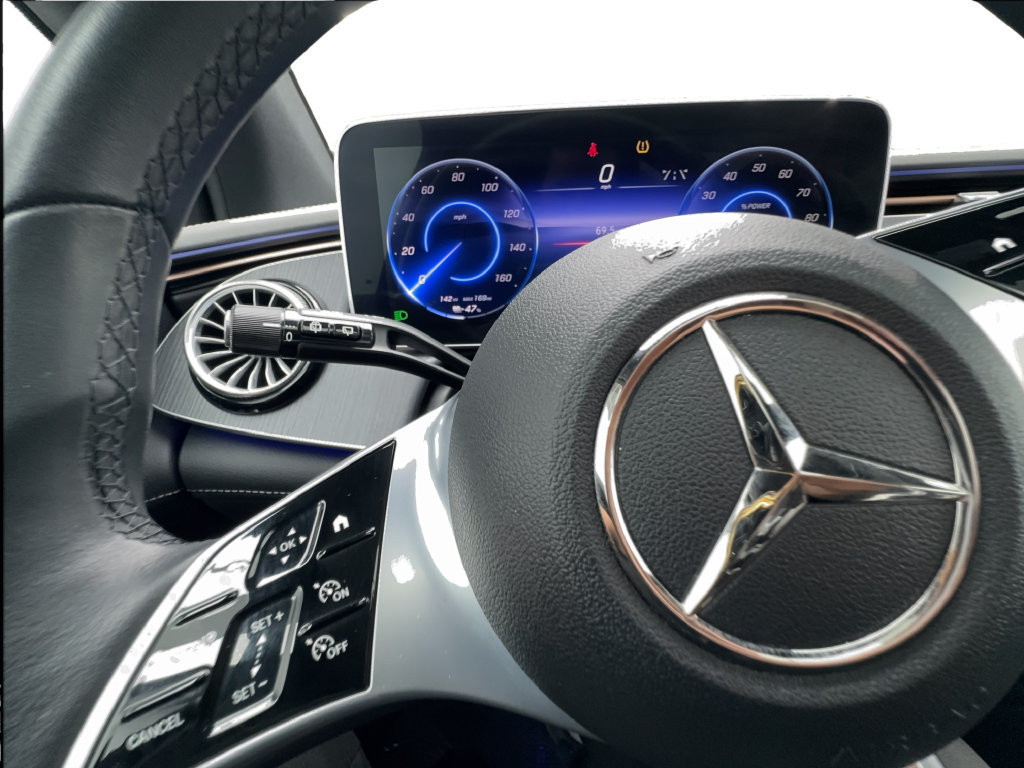 Used 2023 Mercedes-Benz EQE 350+ SUV image 43