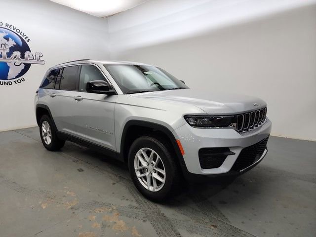 New 2025 Jeep Grand Cherokee Laredo X w/ Luxury Tech Group I image 4