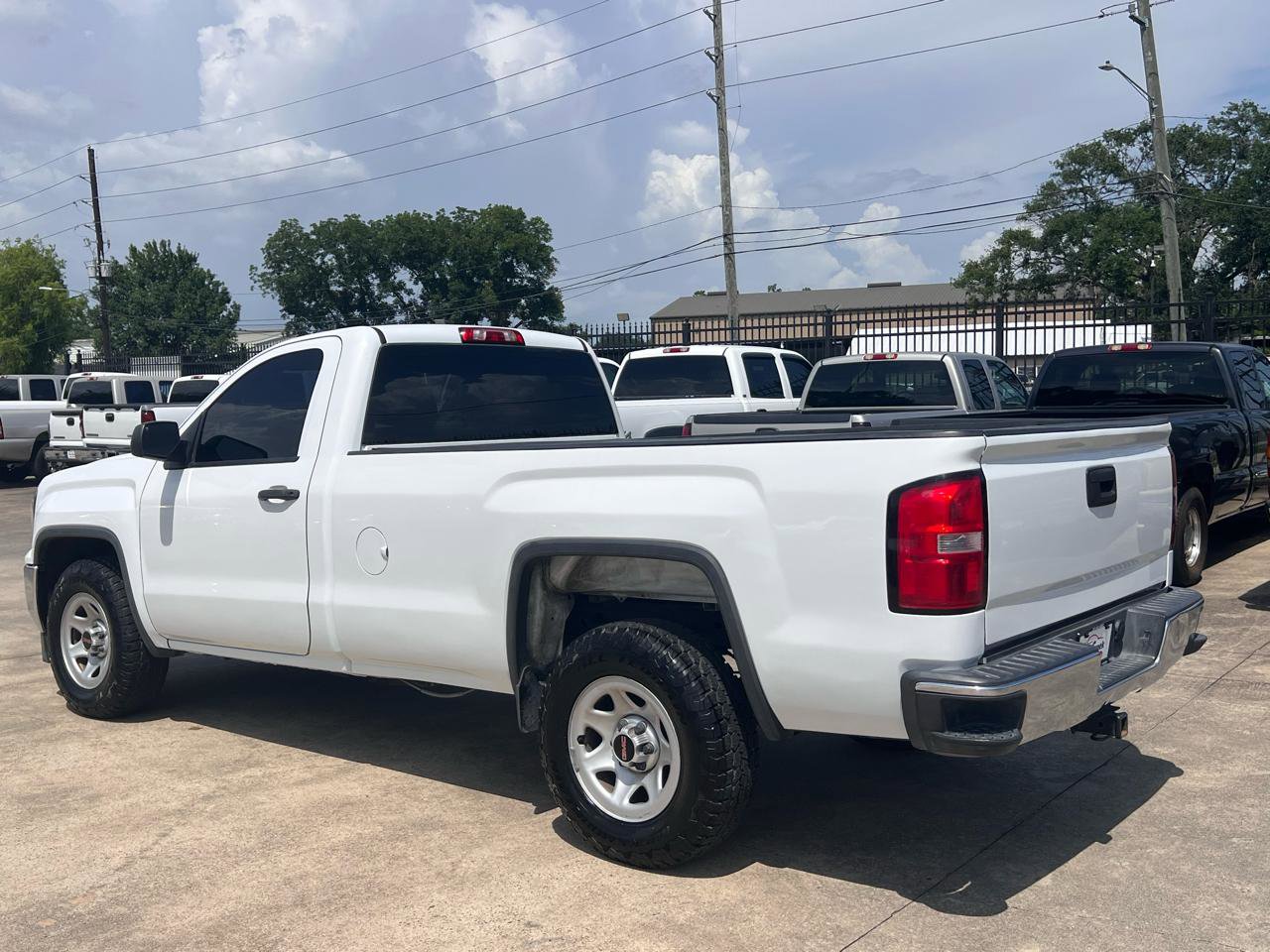 Used 2016 GMC Sierra 1500 2WD Regular Cab image 4