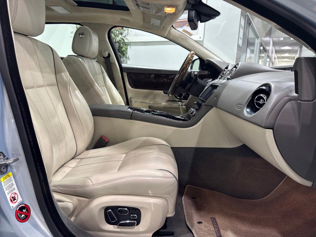 Used 2014 Jaguar XJ L Portfolio image 64