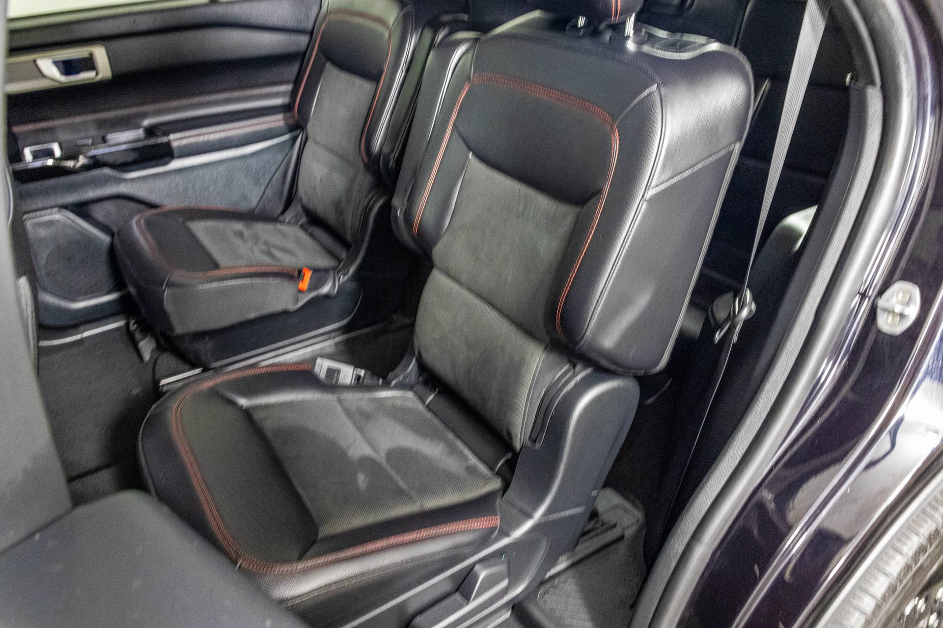 Used 2023 Ford Explorer ST-Line AWD/4WD image 41
