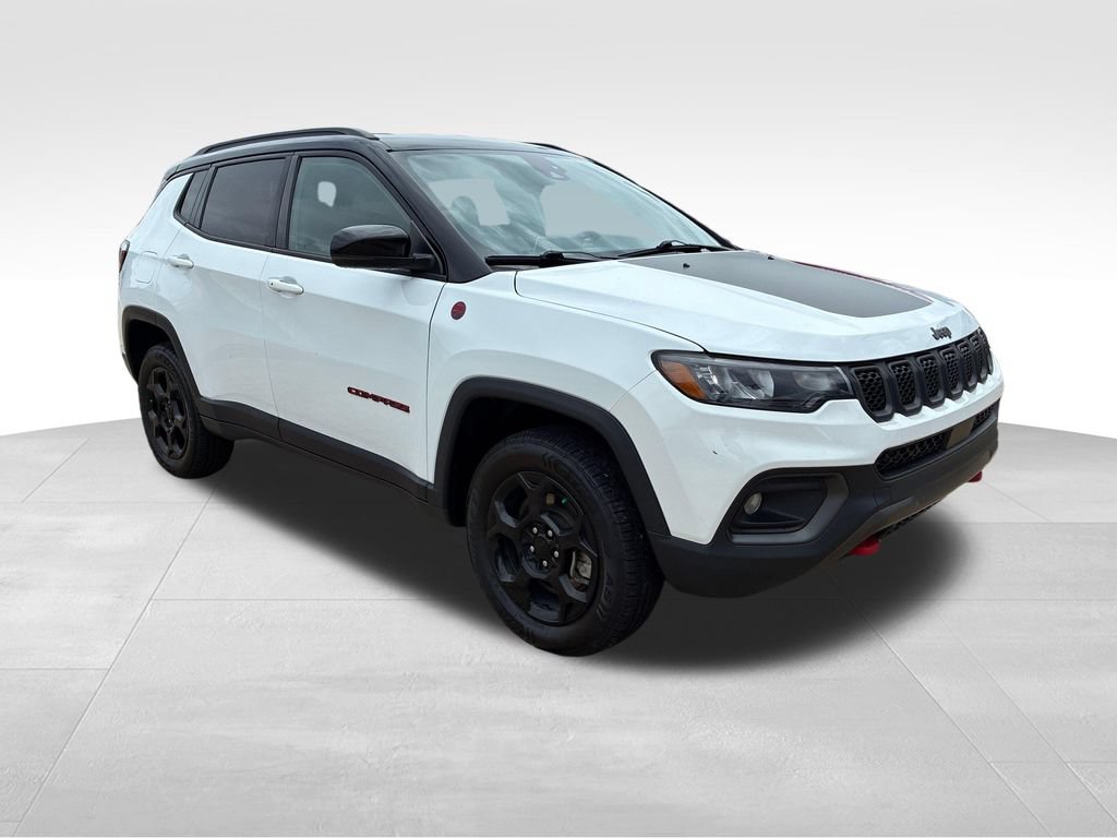 Used 2024 Jeep Compass Trailhawk AWD/4WD image 8