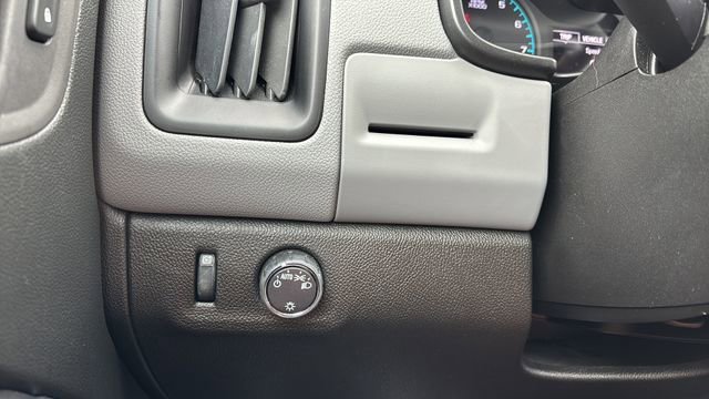 Used 2022 Chevrolet Colorado W/T w/ Custom Special Edition image 21