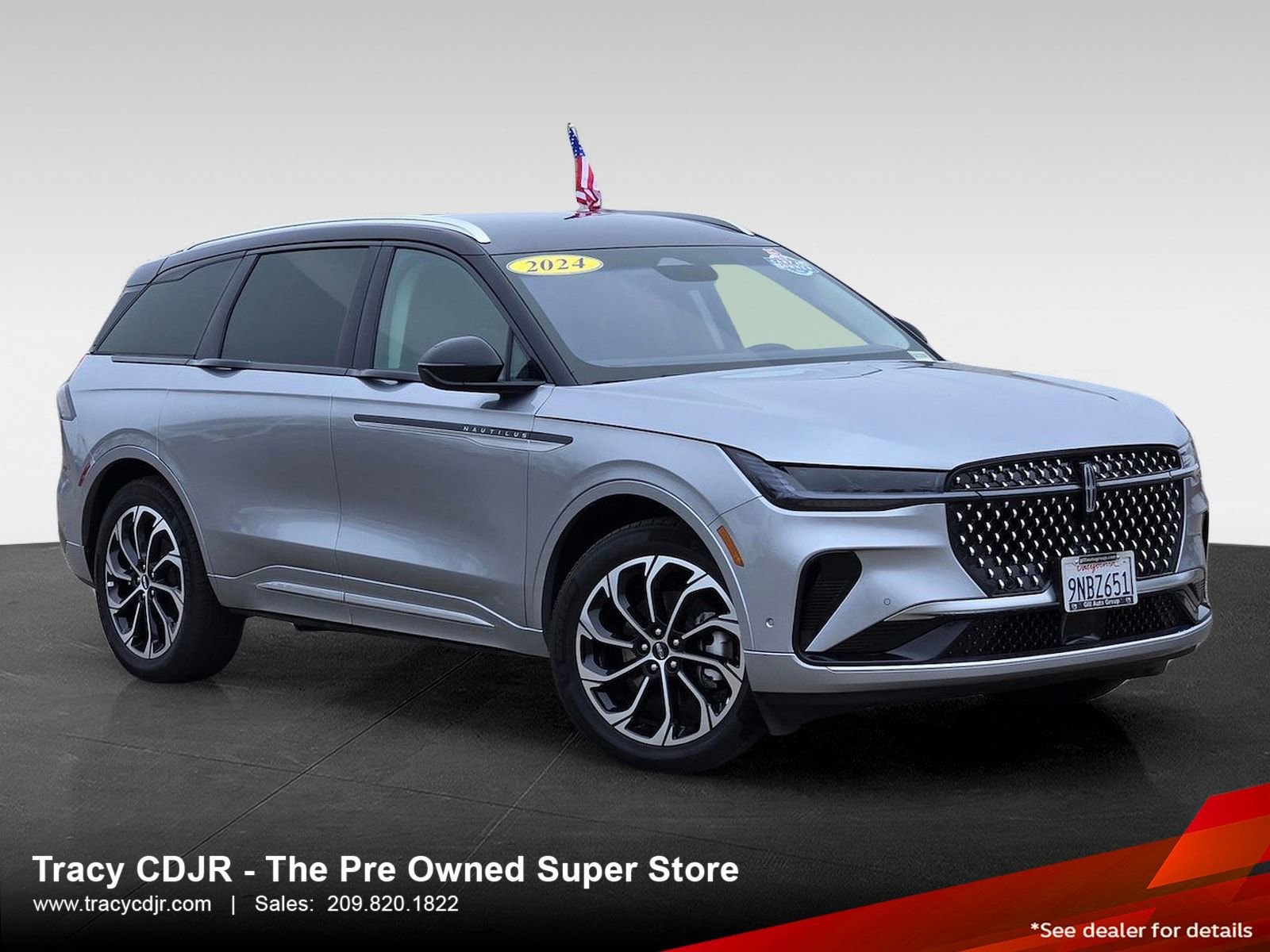 Used 2024 Lincoln Nautilus Reserve image 1