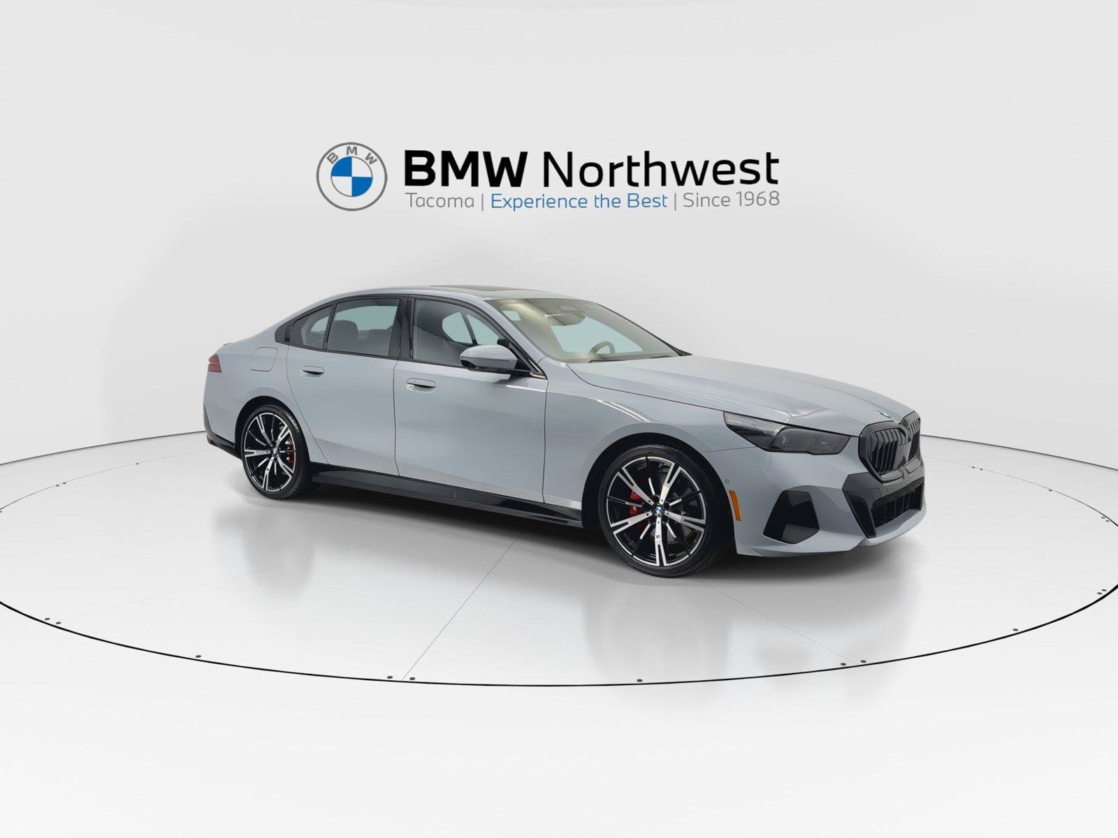 Used 2026 BMW 530i xDrive w/ M Sport Package AWD/4WD image 6