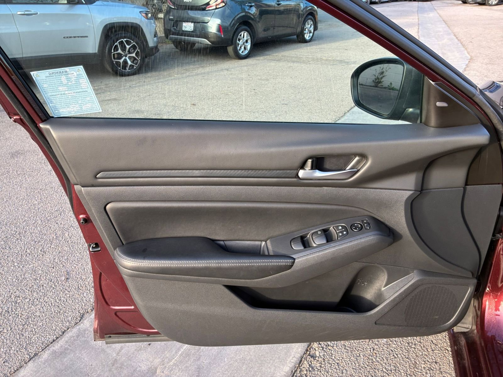 Used 2025 Nissan Altima 2.5 SV FWD image 18