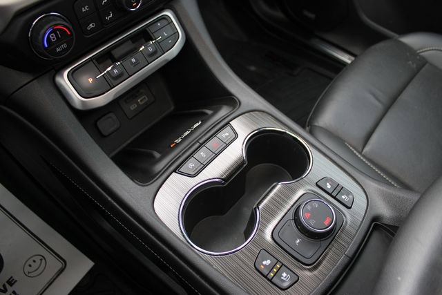 Used 2022 GMC Acadia SLT w/ Elevation Edition image 19