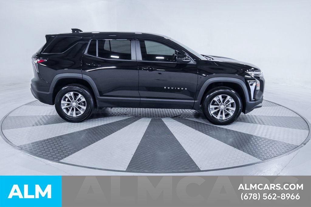 Used 2025 Chevrolet Equinox LT FWD image 16