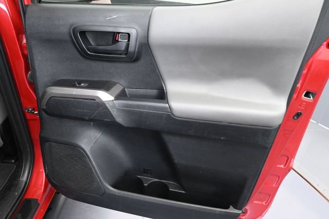 Used 2023 Toyota Tacoma SR5 RWD image 31