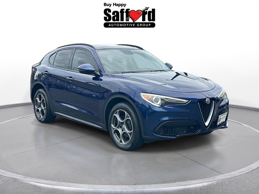Used 2018 Alfa Romeo Stelvio Sport w/ Quick Order Package 22J Sport AWD/4WD image 10